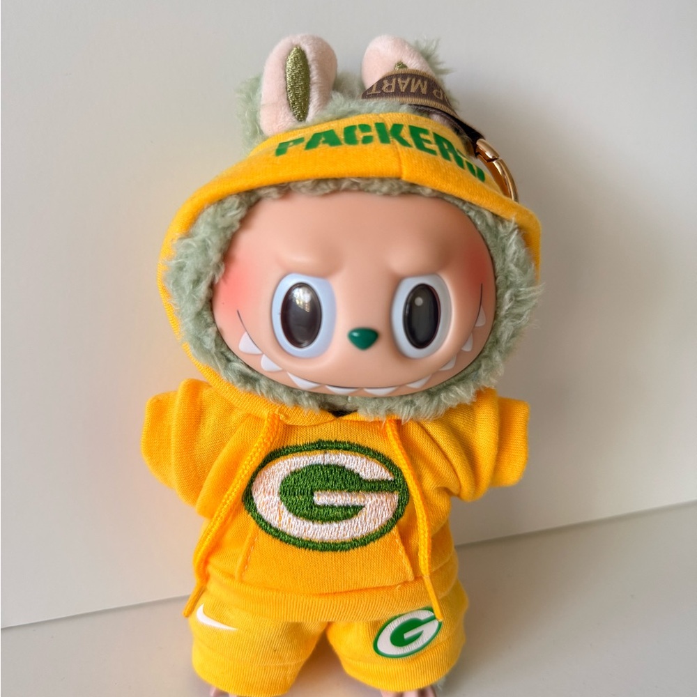 Labubu Packers 2pc embroidered warmups, football-inspired NEW